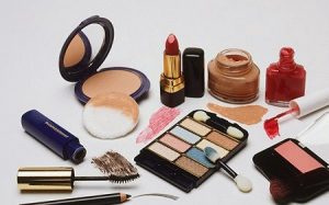 Ya puedes comprar Online los un kit de maquillaje – Los Treinta mejores
